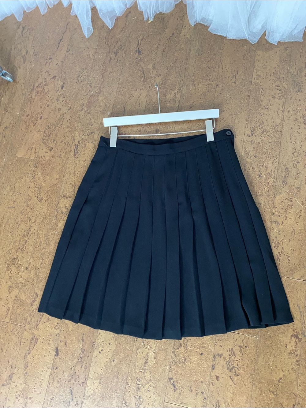 Liz Claiborne Black Pleated A-Line Skirt
Size 14P
